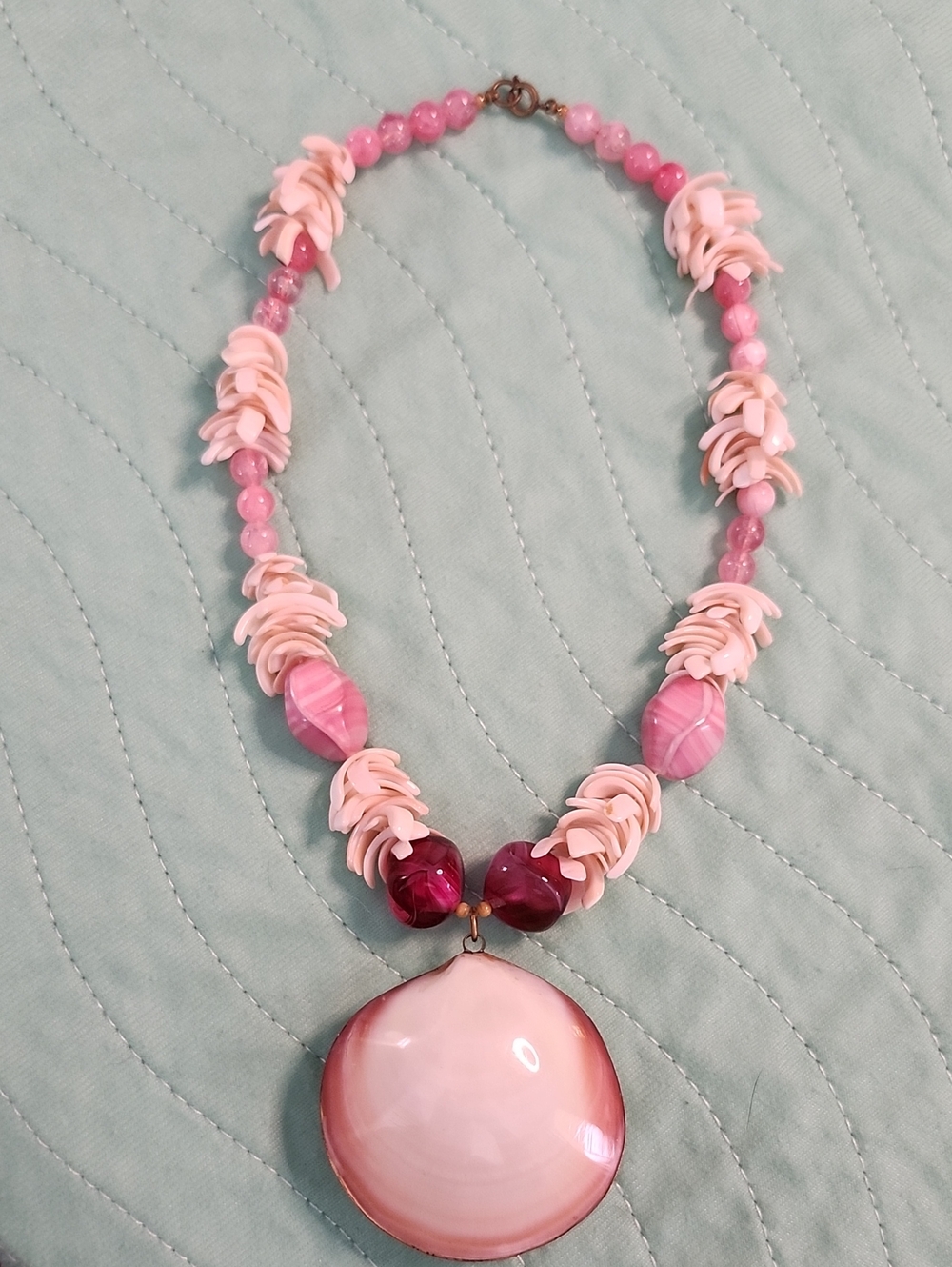 Vintage Clam Shell And Glass Bead Necklace In All Pink 17"